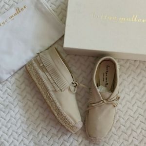 NIB Bettye Mueller Suede Lace Up Espadrilles